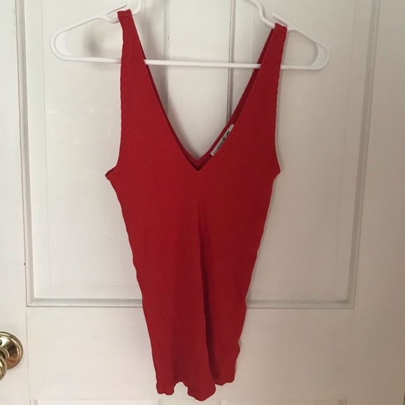 Express Double V Neck Tank - Picture 5 of 8